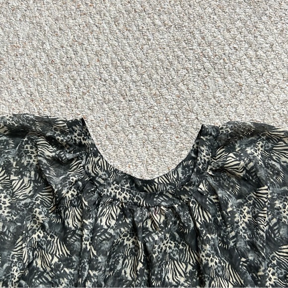 Lilly Lou Animal Print Belted Blouse Womens Small Pullover Relaxed Flowy Sheer - Picture 2 of 10